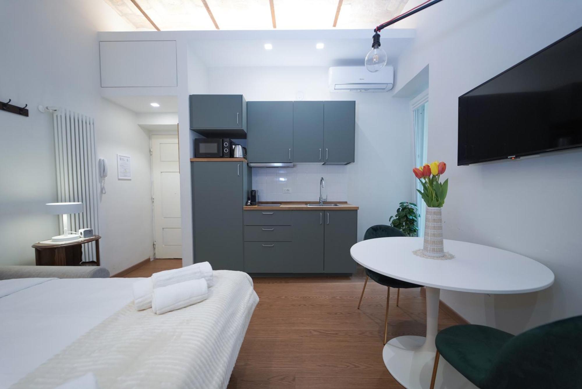 Bruno Domus Colosseo Apartment Rom